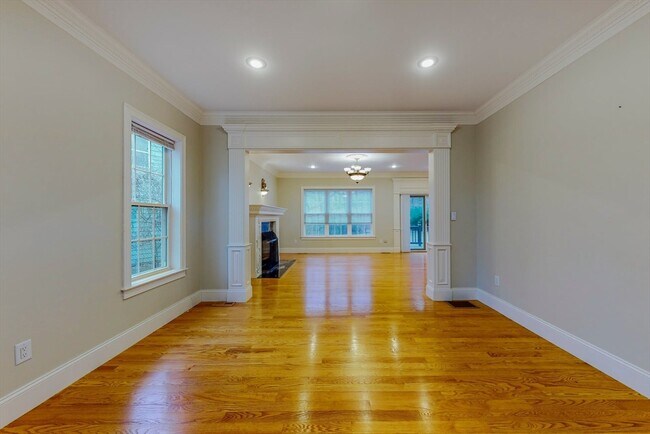 Building Photo - 455 Waban Ave