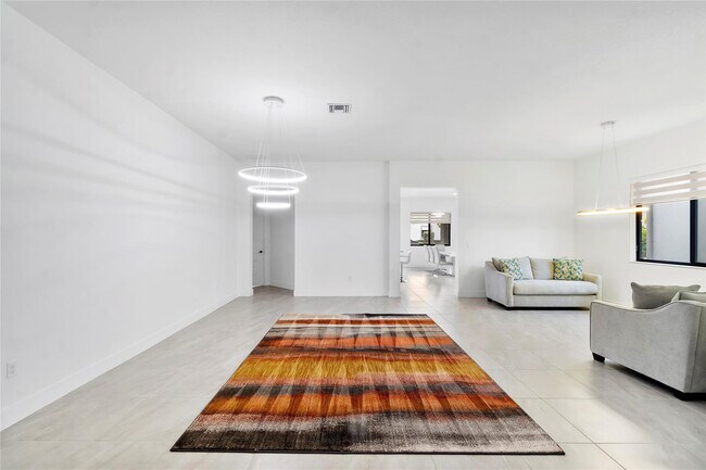 Building Photo - 10710 Aqua Ct