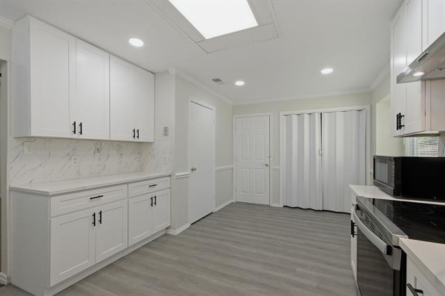 Building Photo - 5005 Frontier Ln