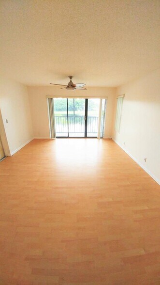 Building Photo - 1001 Green Pine Blvd