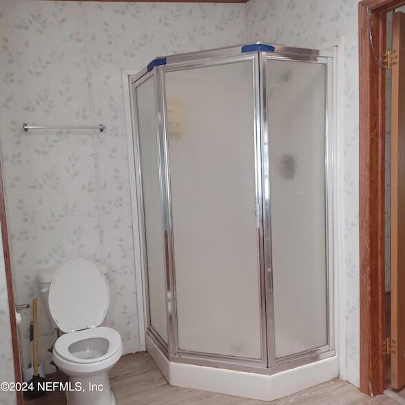 Building Photo - 463 Logan Ave