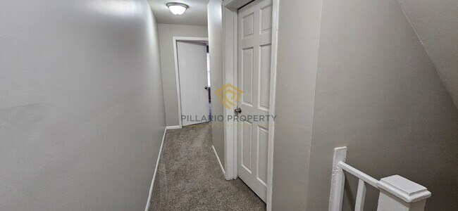 Building Photo - 933-935 N Dearborn St