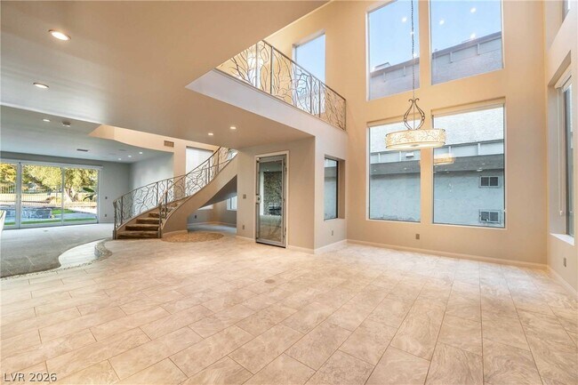 Building Photo - 980 Vegas Valley Dr