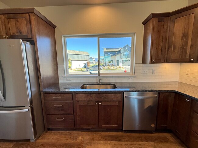 Building Photo - 82 Horseshoe Lp