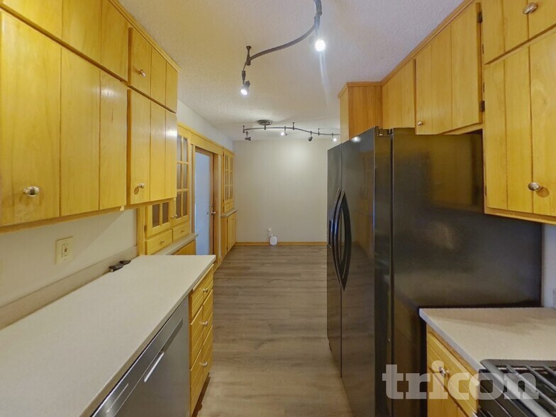 Building Photo - 6680 168th St W