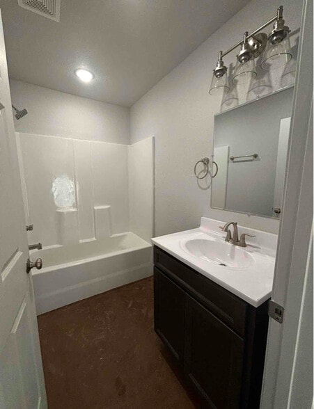 Building Photo - 158 Rustic Ln