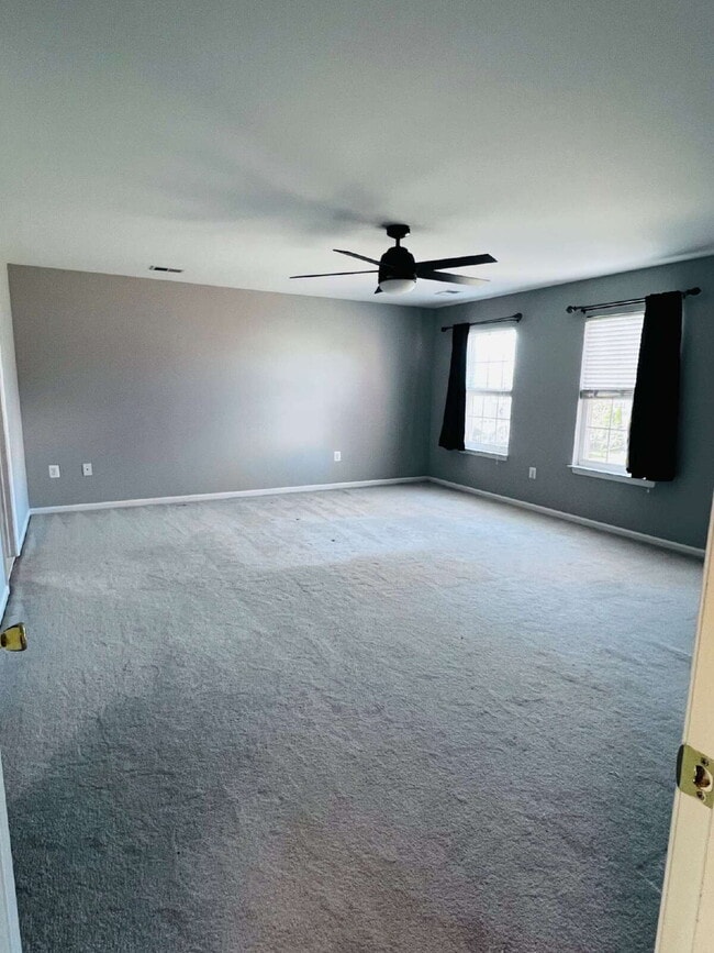 Building Photo - Move-in Special: HALF OFF off of the first month's rent! Stunning 4-5 Bedroom Home for Rent in En...