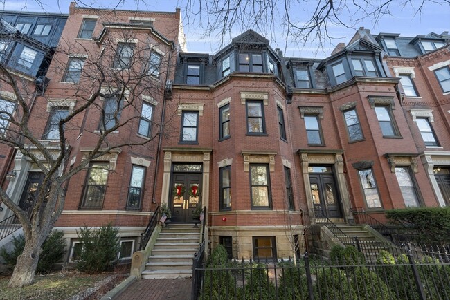 Primary Photo - 352 Marlborough St