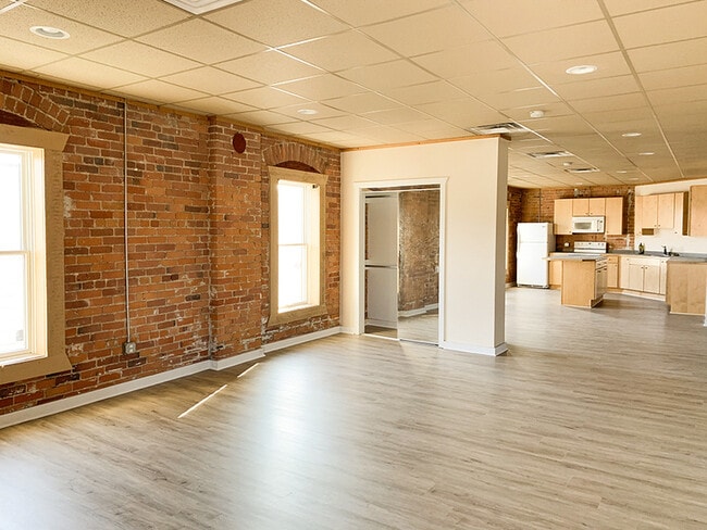 Building Photo - 2699 Guoin St