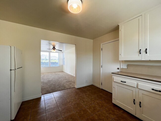 Building Photo - Charming 2 Bedroom, 1 Bathroom Home with Large Fenced Yard + Garage