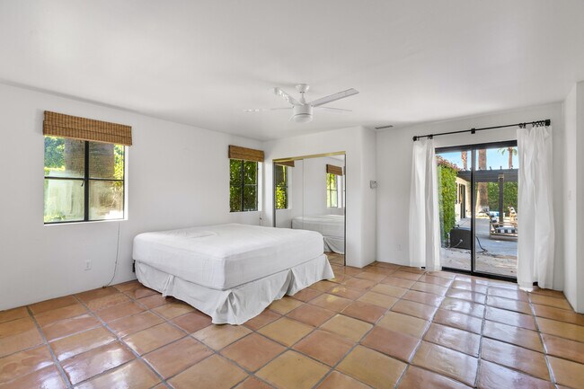 Building Photo - 839 N Avenida Olivos
