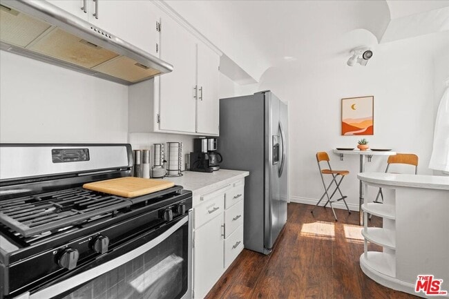 Building Photo - 4281 McClung Dr