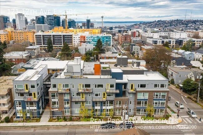 Building Photo - 121 12th Ave E