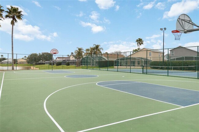 Building Photo - 546 Bloomingdale Dr