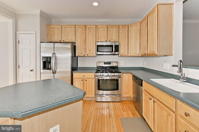 Building Photo - 5054 Grimm Dr