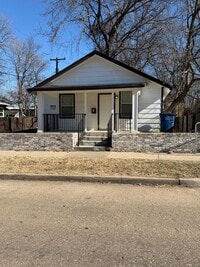 Building Photo - Come check out this fully furnished (even the dishes are here!) home right off Historic Route 66