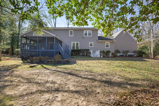 Building Photo - Spacious Home in Severna Park