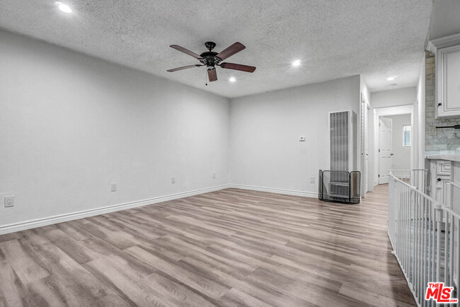 Building Photo - 3265 Santa Fe Ave