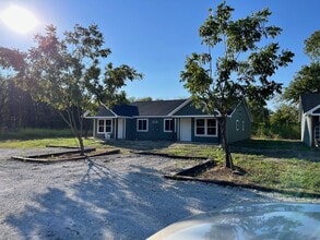 Building Photo - 707 Atkinson St