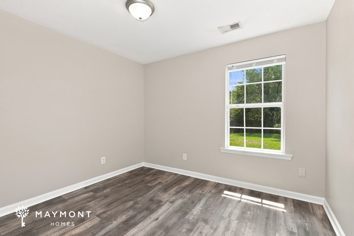 Building Photo - 652 New Stock Dr