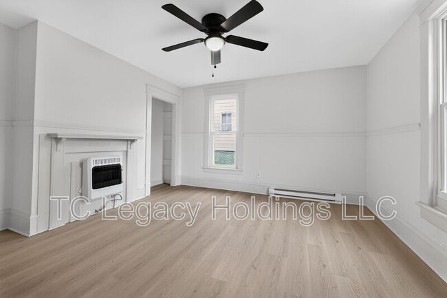 Building Photo - 1013 N 15th St