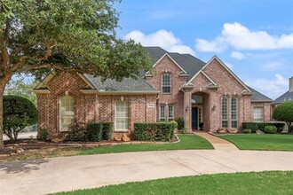 Building Photo - 704 Kleberg Ct