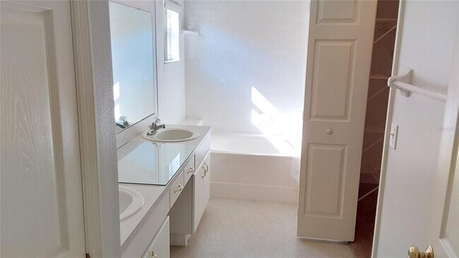 Building Photo - 30904 Burleigh Dr