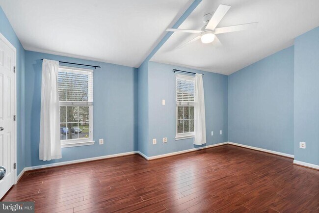 Building Photo - 2423 Bolton Ln