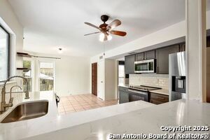 Building Photo - 14207 Rowe Dr