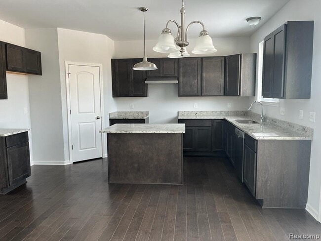 Building Photo - 55810 Worlington Ln