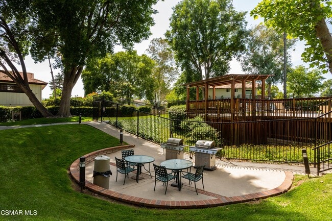 Building Photo - 31573 Lindero Canyon Rd