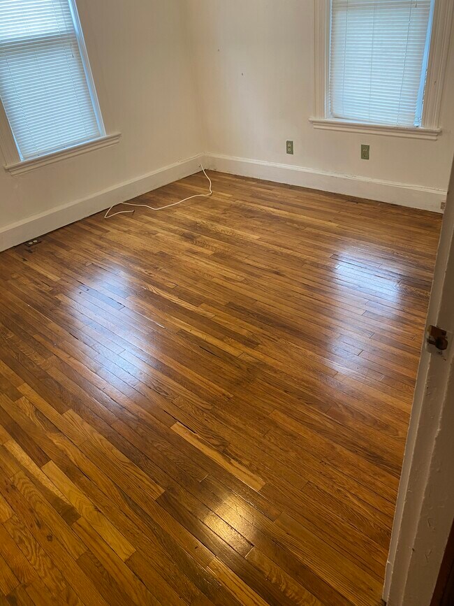 Building Photo - 71 Milton Ave