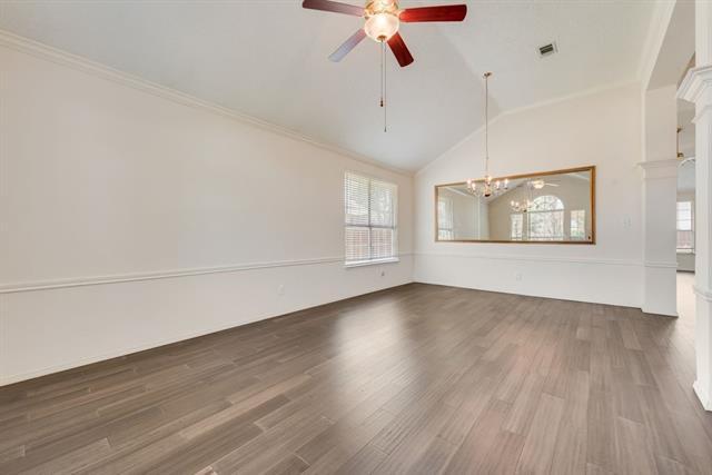 Building Photo - 3800 Rolling Hills Dr