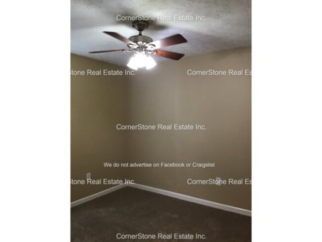 Building Photo - 330 Nettletree Ln