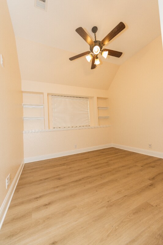Building Photo - 2105 Burke Dr