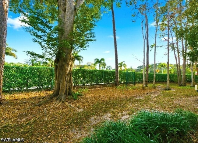 Building Photo - 9570 Crescent Garden Dr