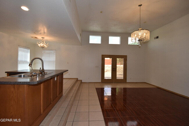 Building Photo - 13737 Paseo Sereno Dr