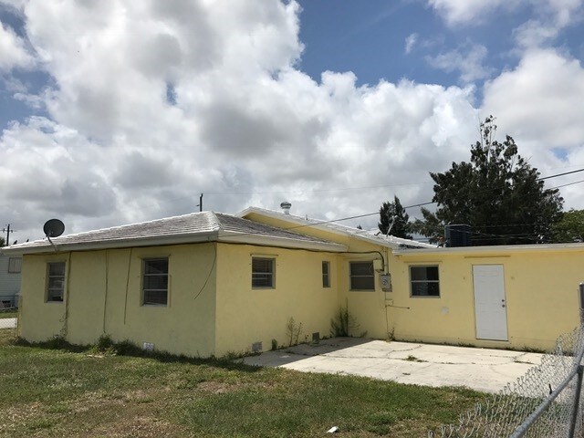 Building Photo - 3586 Kirk Rd
