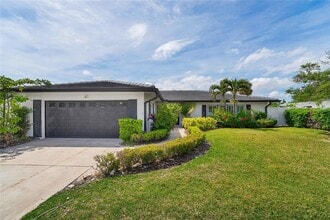 Building Photo - 3944 Doral Dr