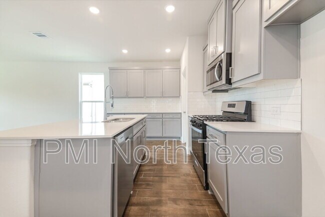Building Photo - 3114 Cordelia Dr
