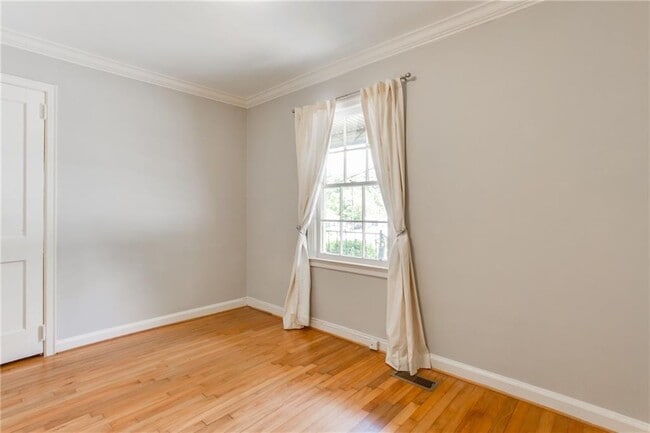 Building Photo - 1752 Beacon Hill Blvd NE