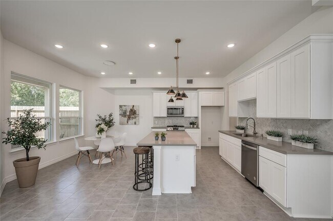 Building Photo - 3522 Talia Wood Ct