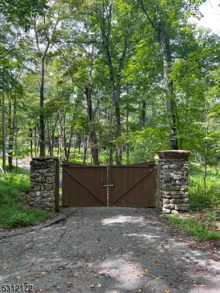 Building Photo - 139 Old Beaver Run Rd