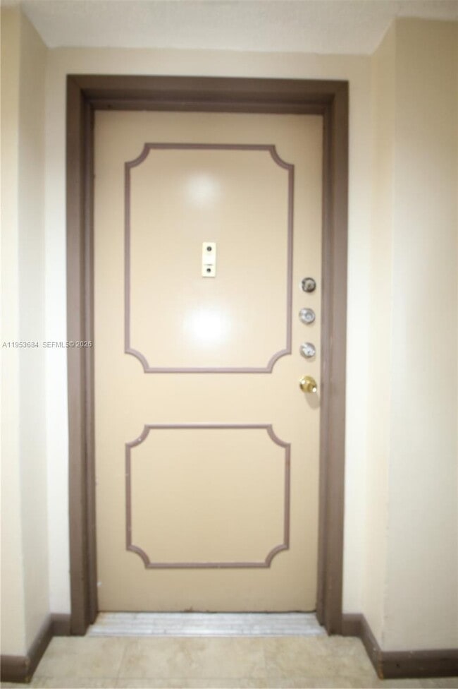 Building Photo - 17890 W Dixie Hwy