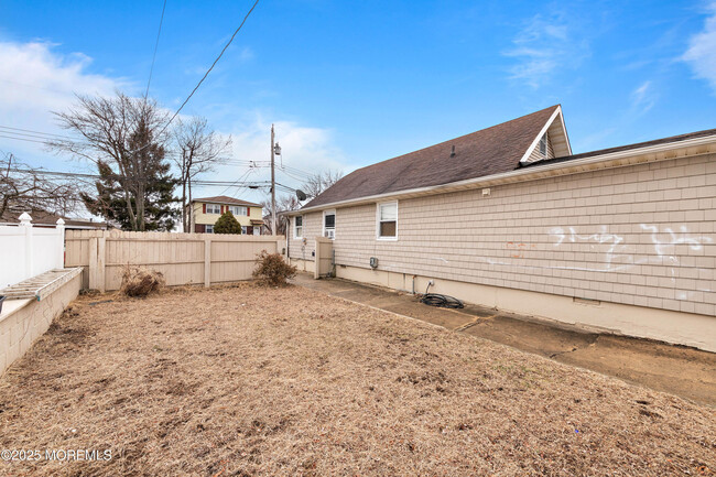 Building Photo - 25 Oceanview Ave