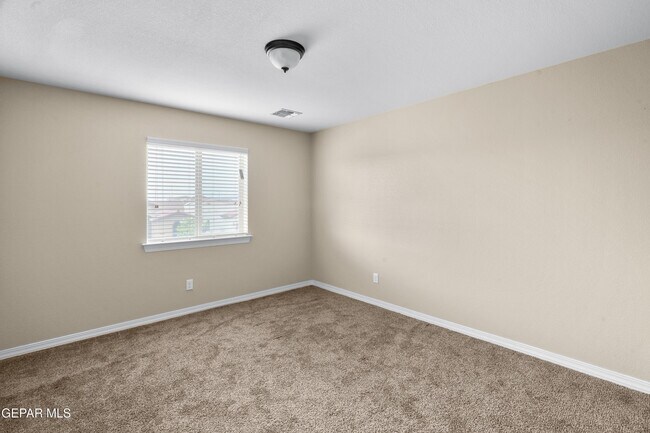 Building Photo - 14940 Tim Hardaway