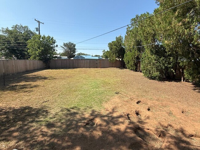 Building Photo - 2613 40th St