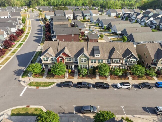 Building Photo - 1709 Shady Oaks Dr