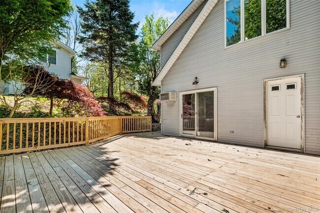 Building Photo - 515 Mountainview Ave