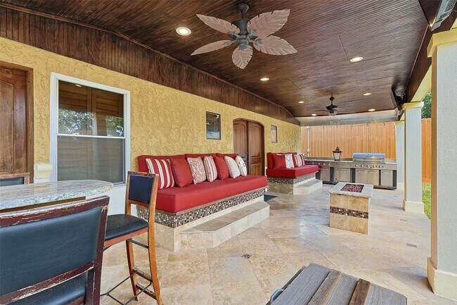 Building Photo - 3543 Rosedale St